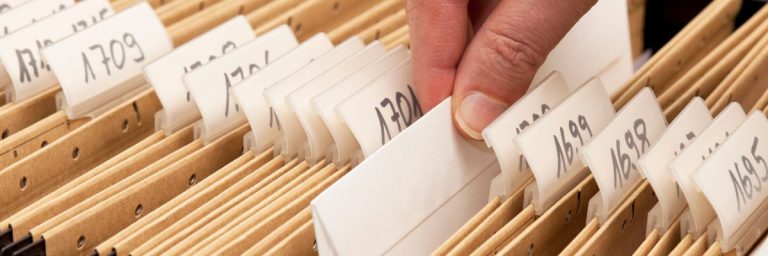 Guarda de documentos: Qual a vantagem de um arquivo físico?